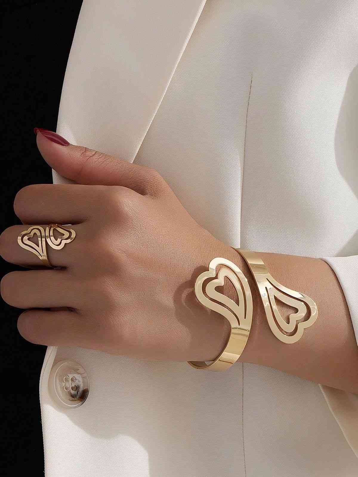 Artistic Jewelry
